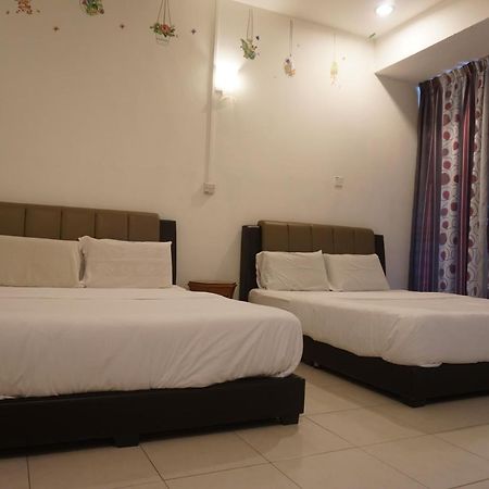 S & S Guest House 콴탄 외부 사진
